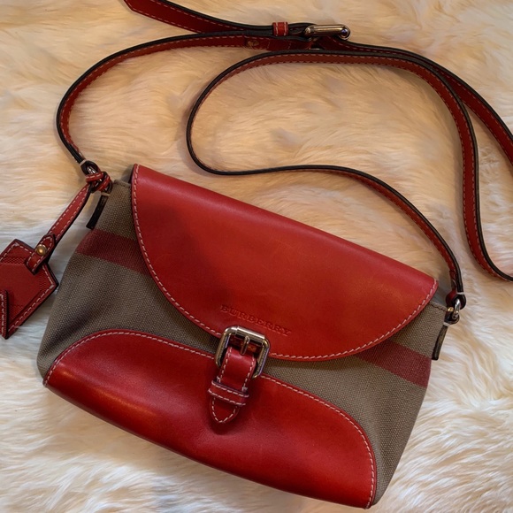 BURBERRY Red Henham House Check Canvas Crossbody - Picture 3 of 8